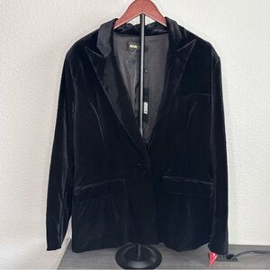 Fashion Nova Elegant Black Velvet Blazer